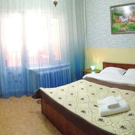 Апартаменты На Улице Розыбакиева, 275-2 Almaty Eksteriør bilde